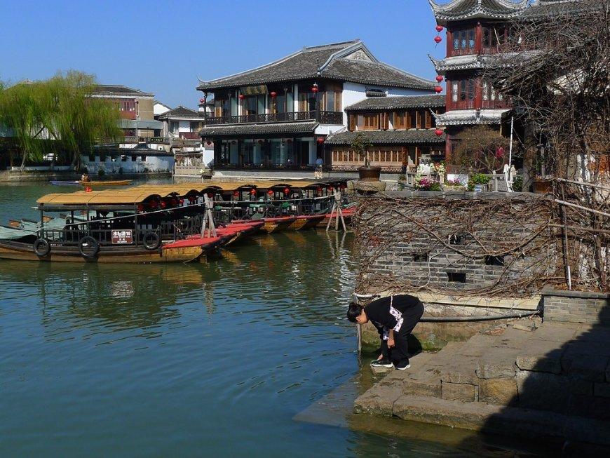 皇冠地下城选关版
